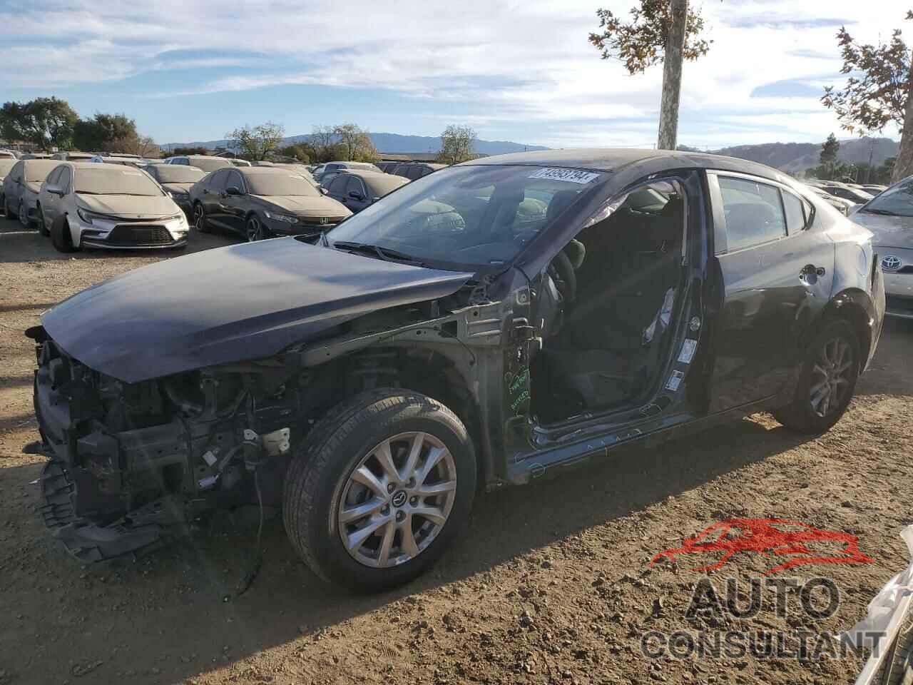 MAZDA 3 2018 - 3MZBN1U72JM183128