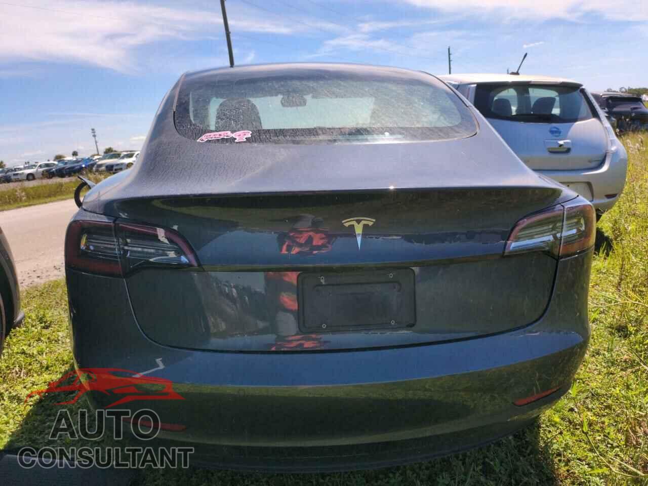 TESLA MODEL 3 2021 - 5YJ3E1EA8MF093475