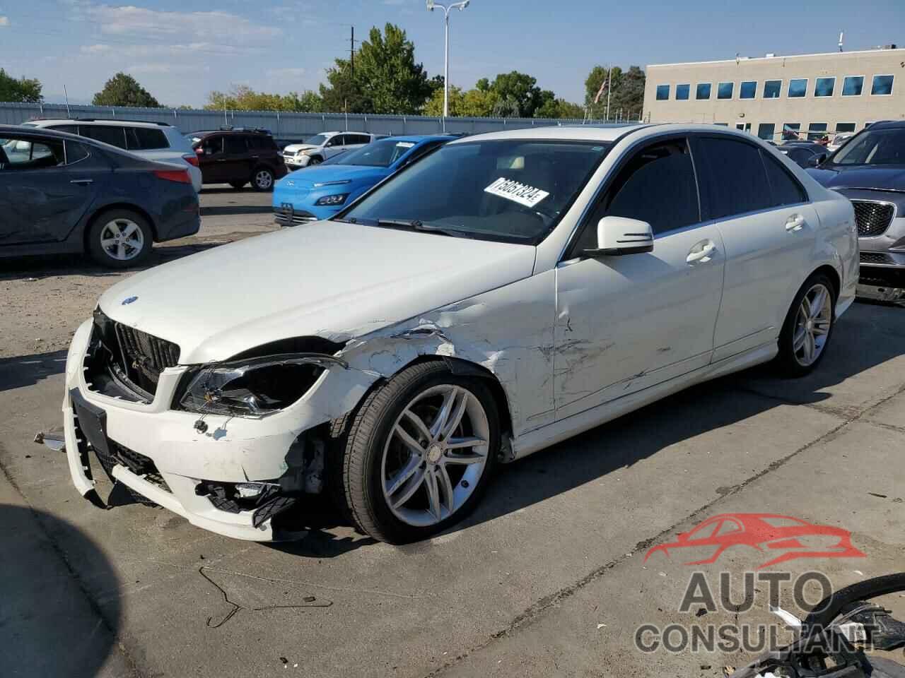 MERCEDES-BENZ C-CLASS 2012 - WDDGF8BB4CR197965