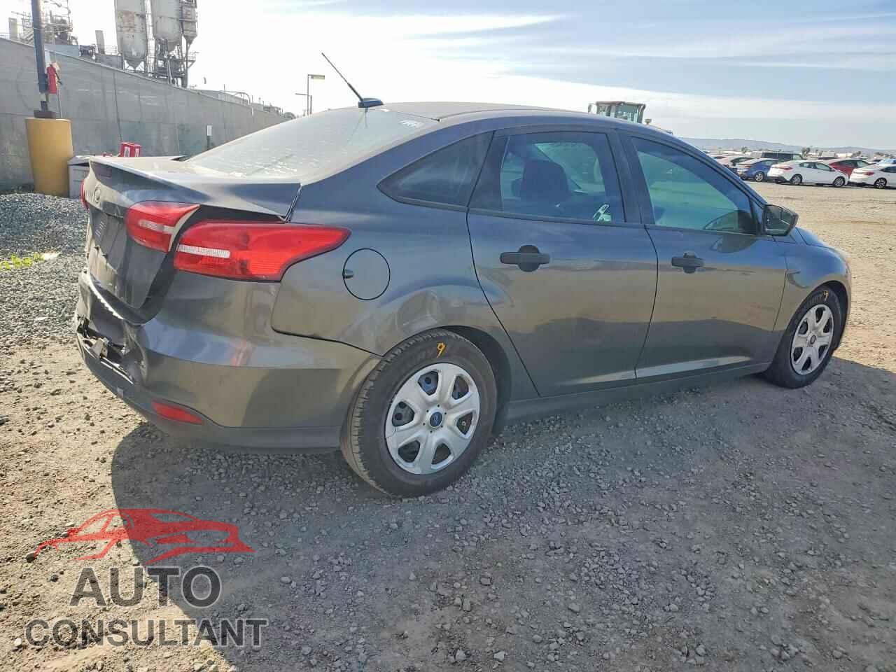 FORD FOCUS 2015 - 1FADP3E20FL256323