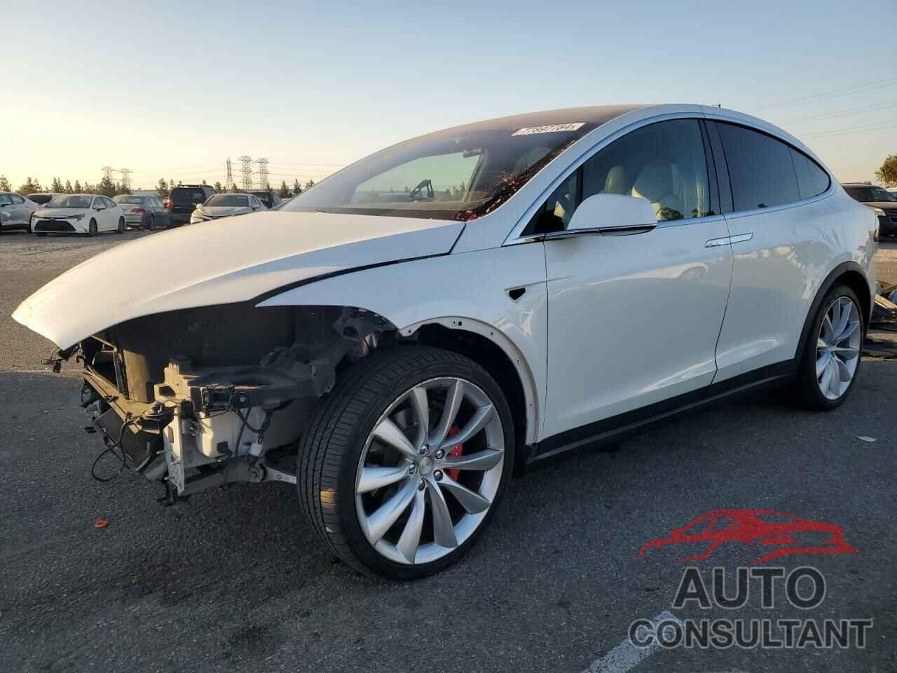 TESLA MODEL X 2016 - 5YJXCAE49GFS00605