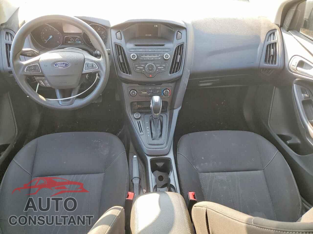 FORD FOCUS 2015 - 1FADP3F24FL374146