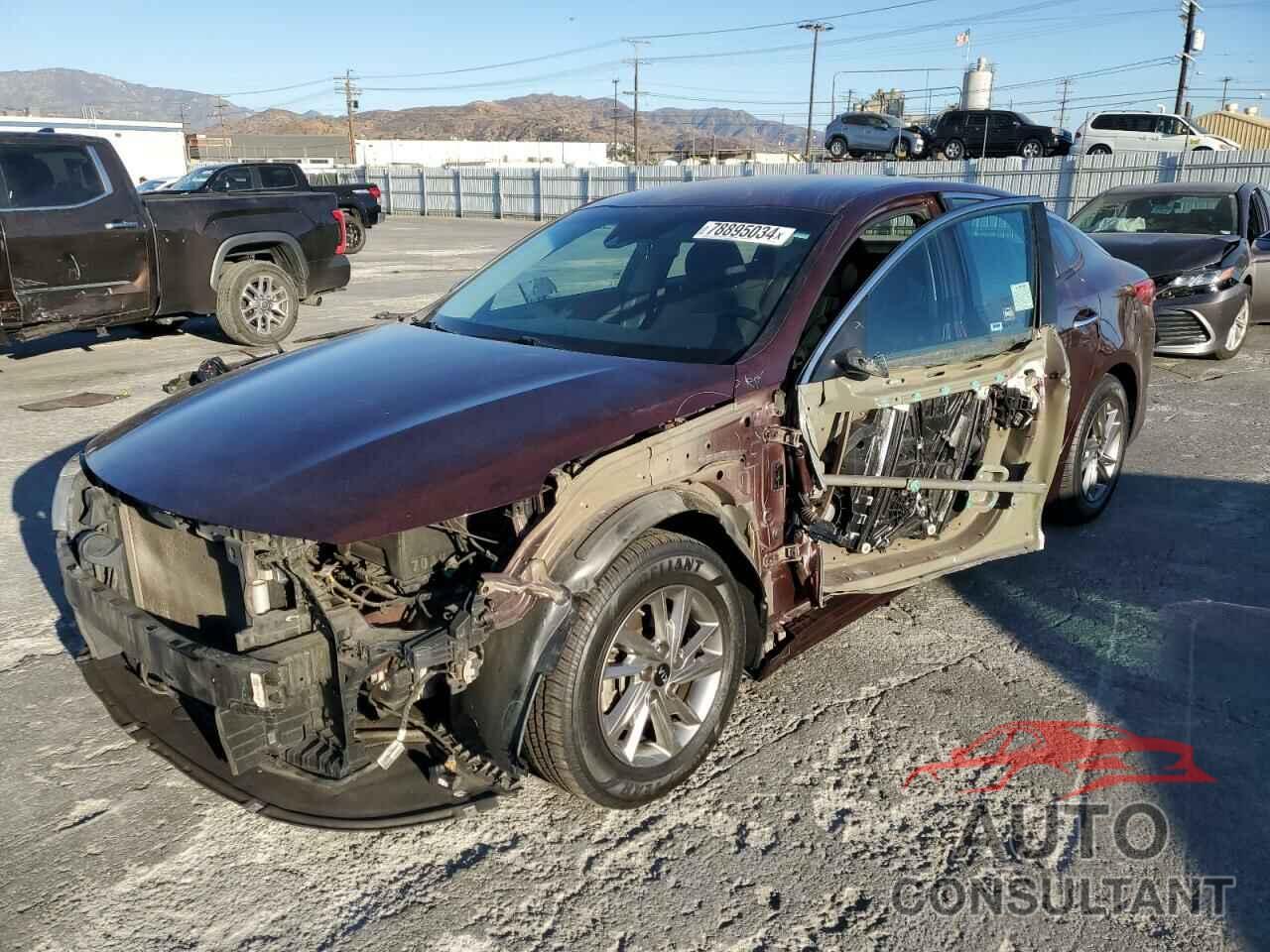 KIA OPTIMA 2019 - 5XXGT4L3XKG371395