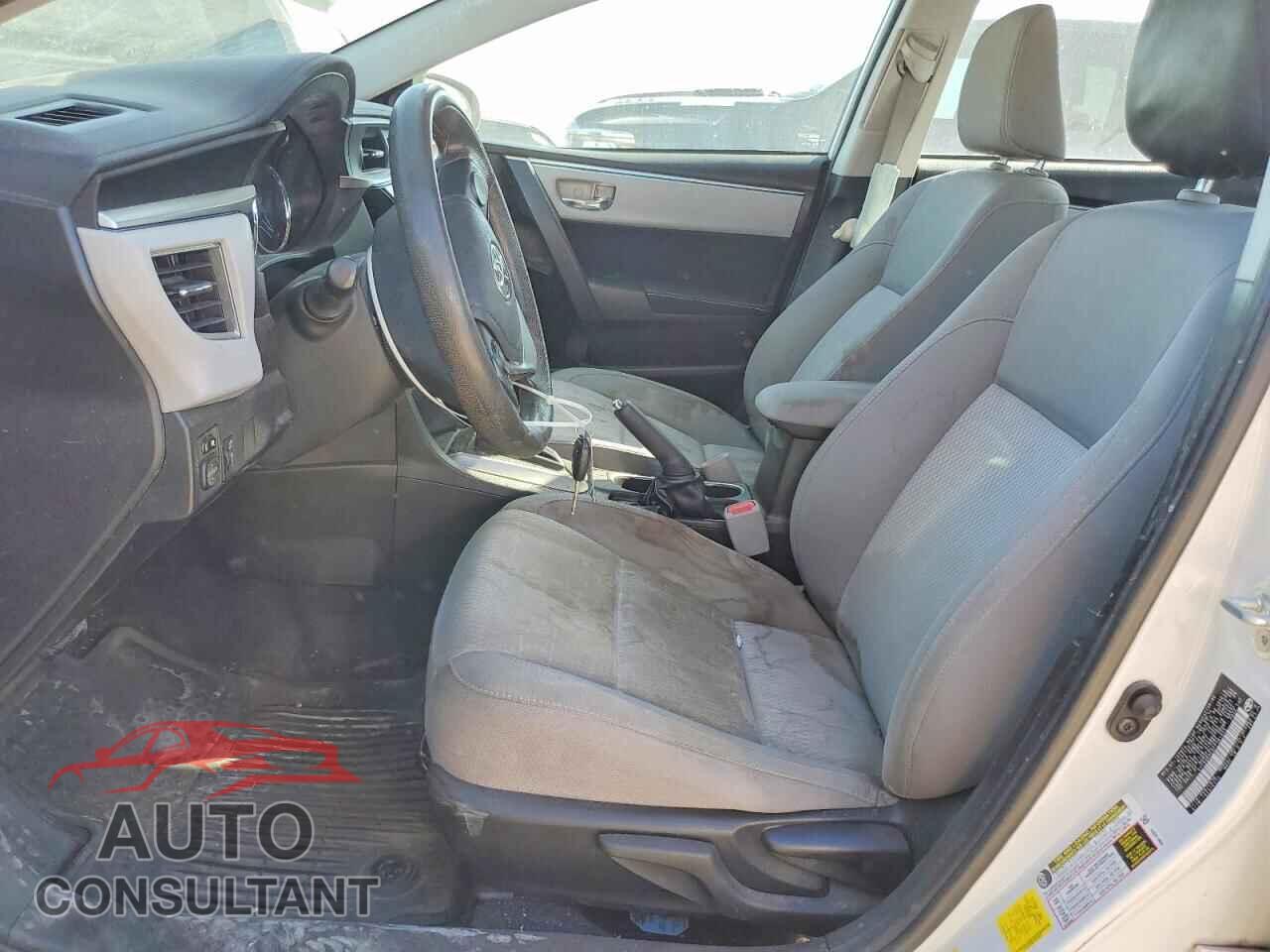 TOYOTA COROLLA 2015 - 5YFBURHE0FP181925