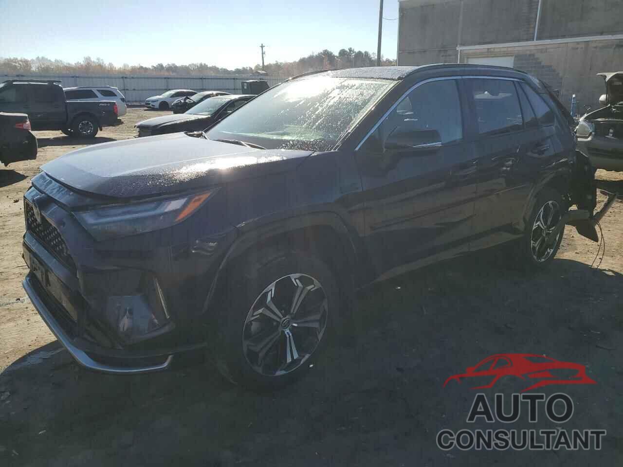 TOYOTA RAV4 2022 - JTMFB3FV8ND095514