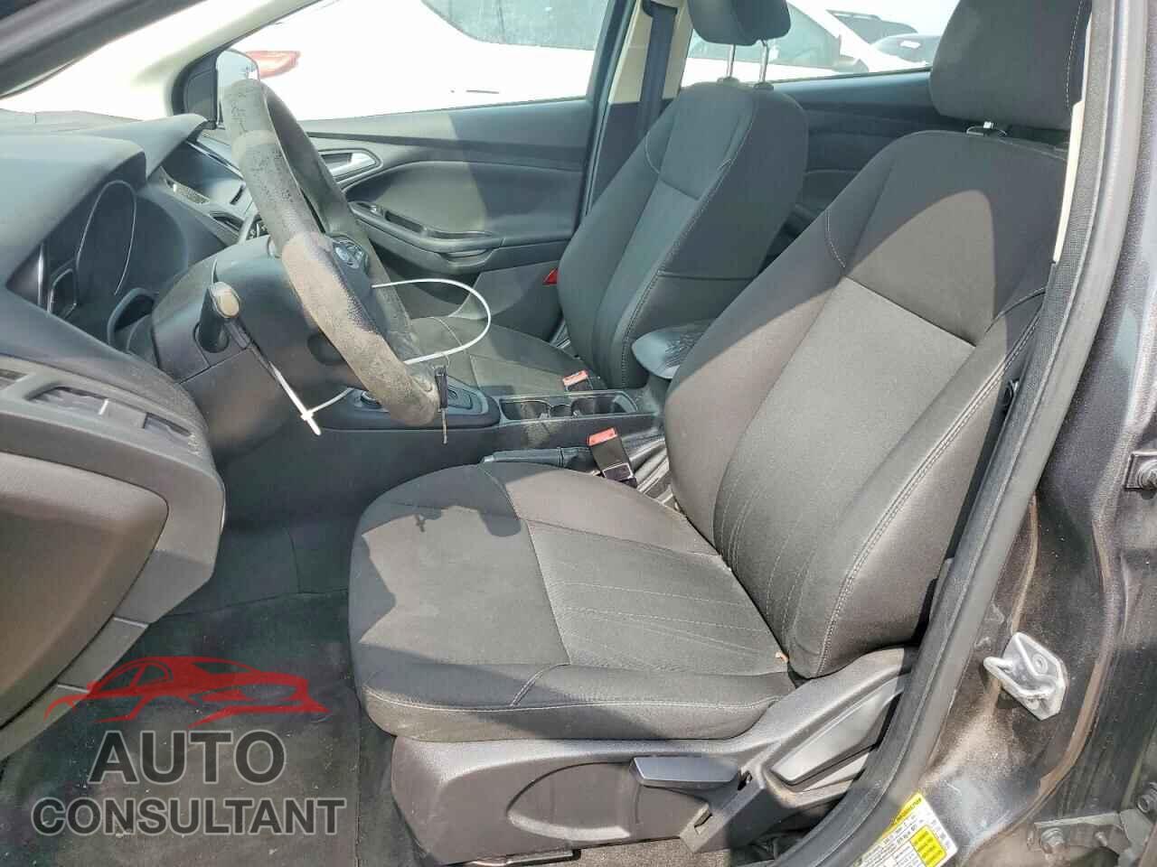 FORD FOCUS 2017 - 1FADP3F26HL237244