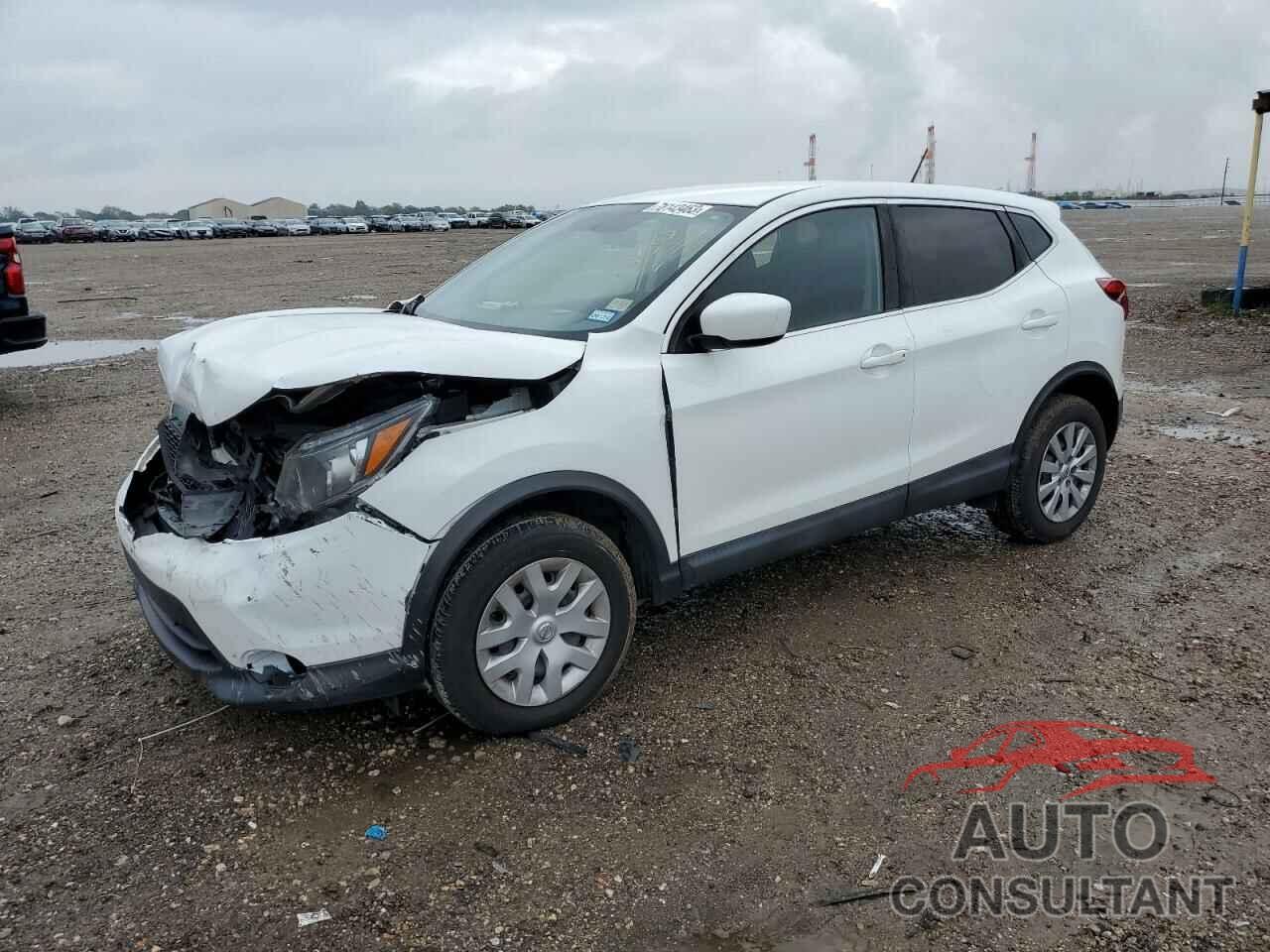 NISSAN ROGUE 2018 - JN1BJ1CP0JW156951