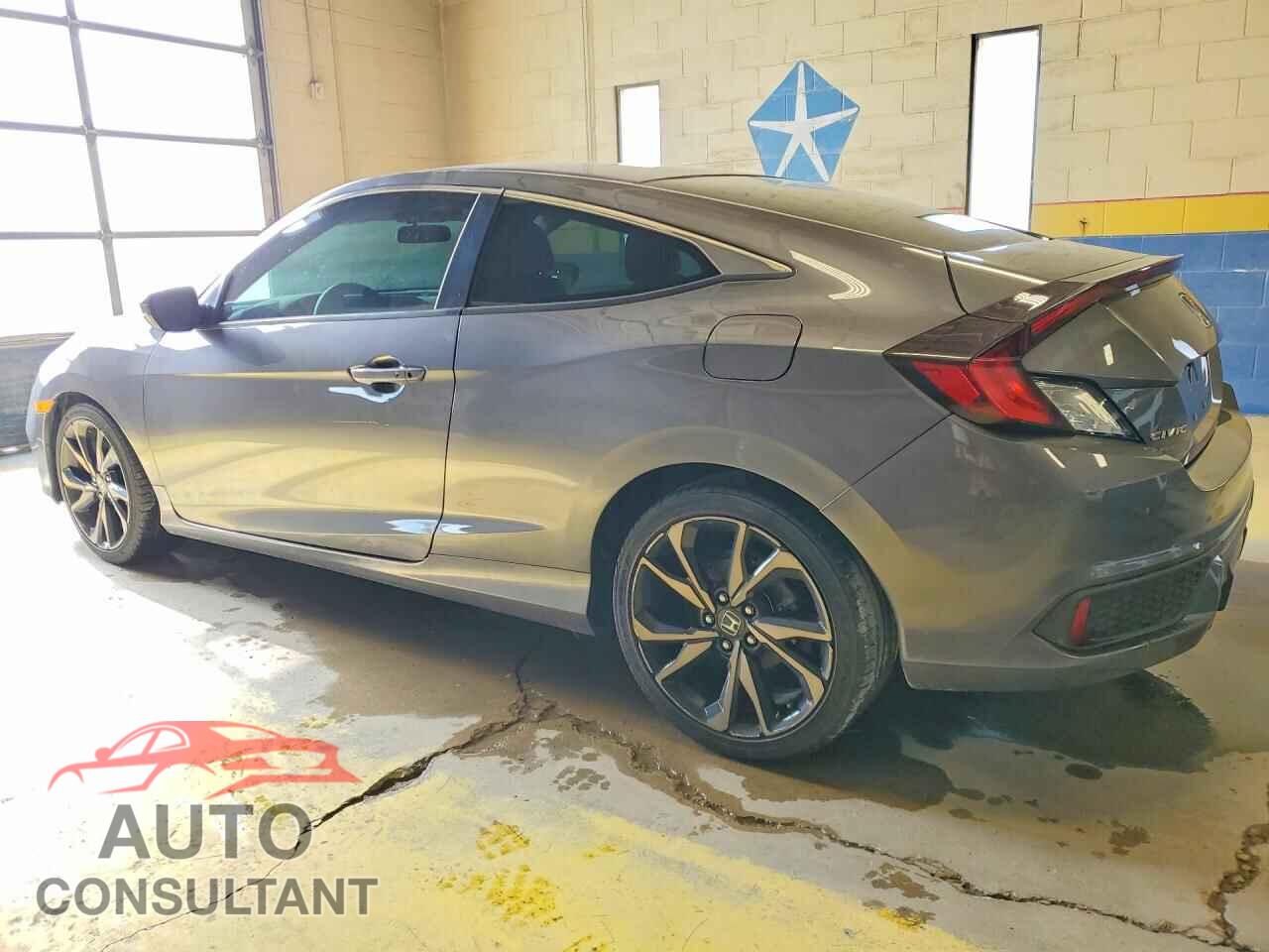 HONDA CIVIC 2019 - 2HGFC4B82KH302210
