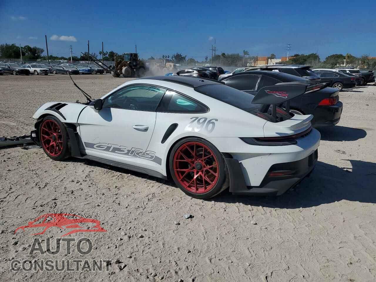 PORSCHE 911 2024 - WP0AF2A90RS272156