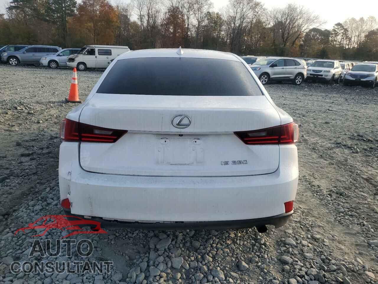 LEXUS IS 2015 - JTHBF1D21F5059903