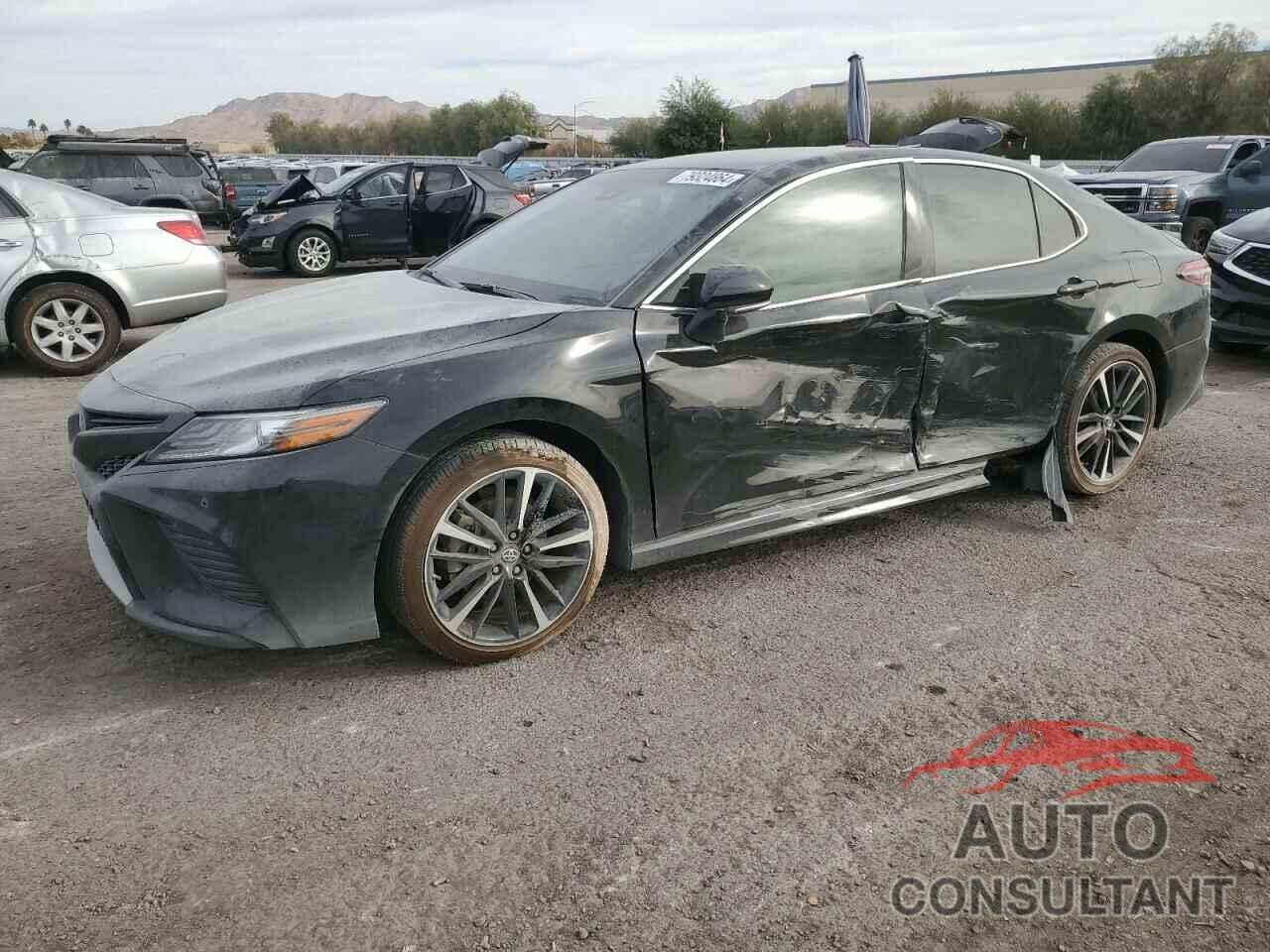 TOYOTA CAMRY 2018 - 4T1B61HK5JU048022