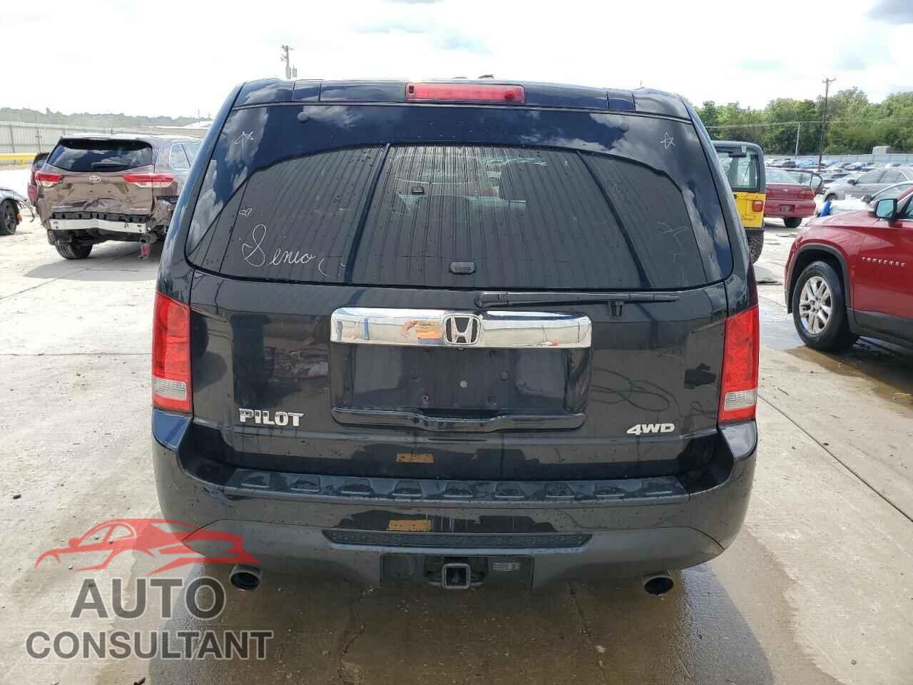 HONDA PILOT 2013 - 5FNYF4H71DB044008