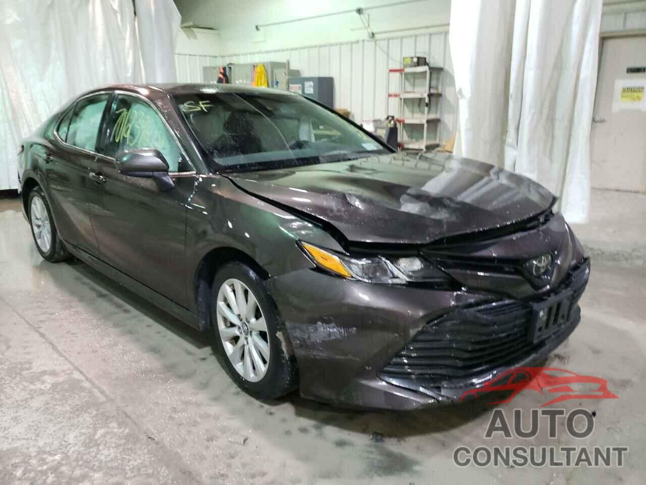 TOYOTA CAMRY 2018 - 4T1B11HK9JU608879