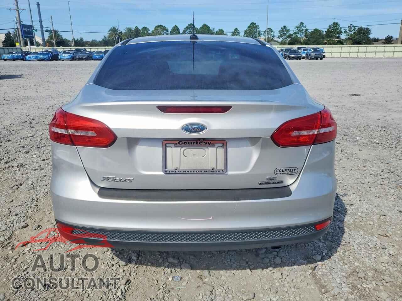 FORD FOCUS 2015 - 1FADP3F26FL252873