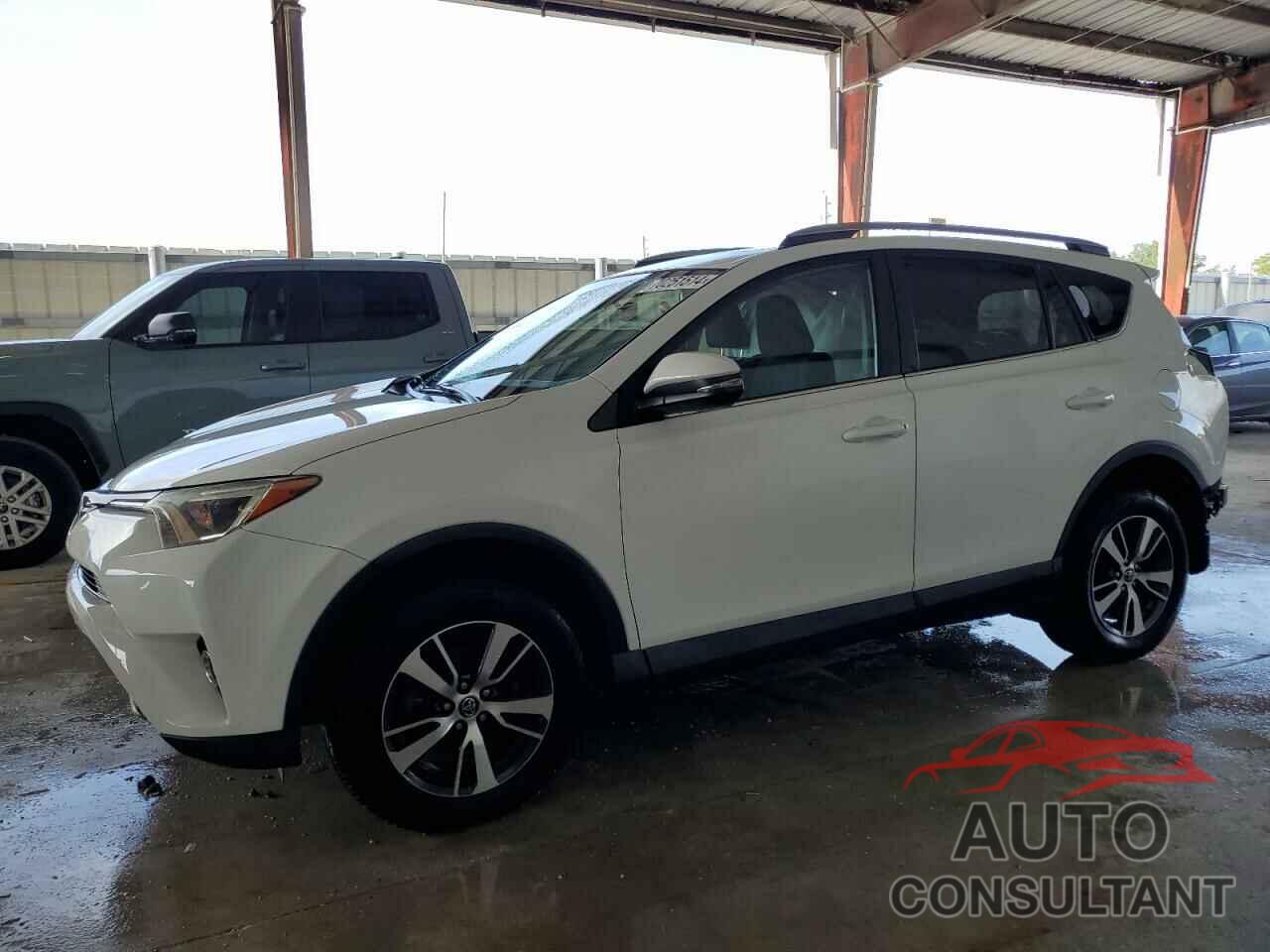 TOYOTA RAV4 2018 - 2T3WFREV0JW511853