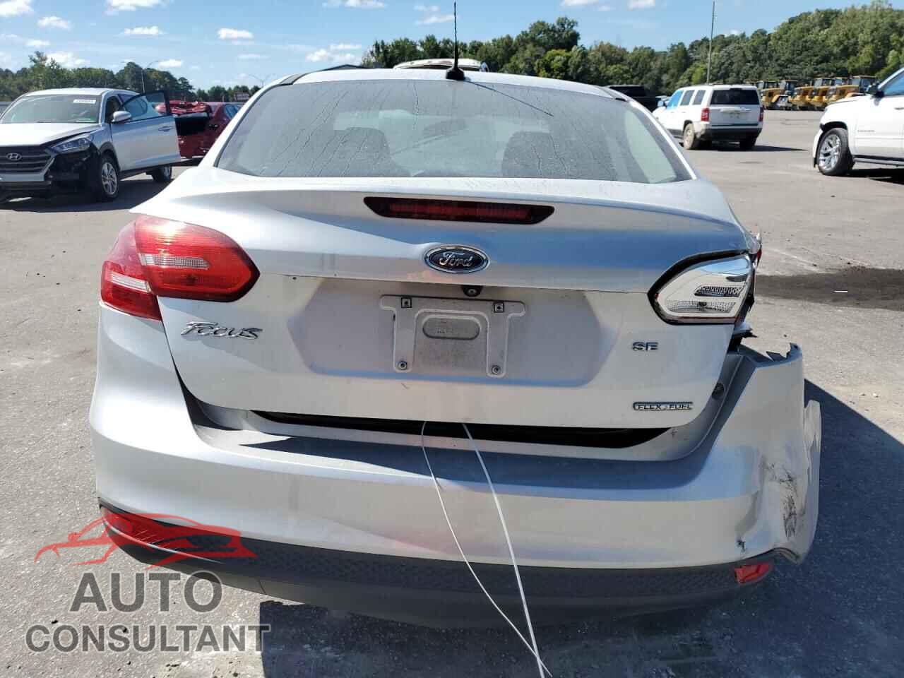 FORD FOCUS 2015 - 1FADP3F26FL376397