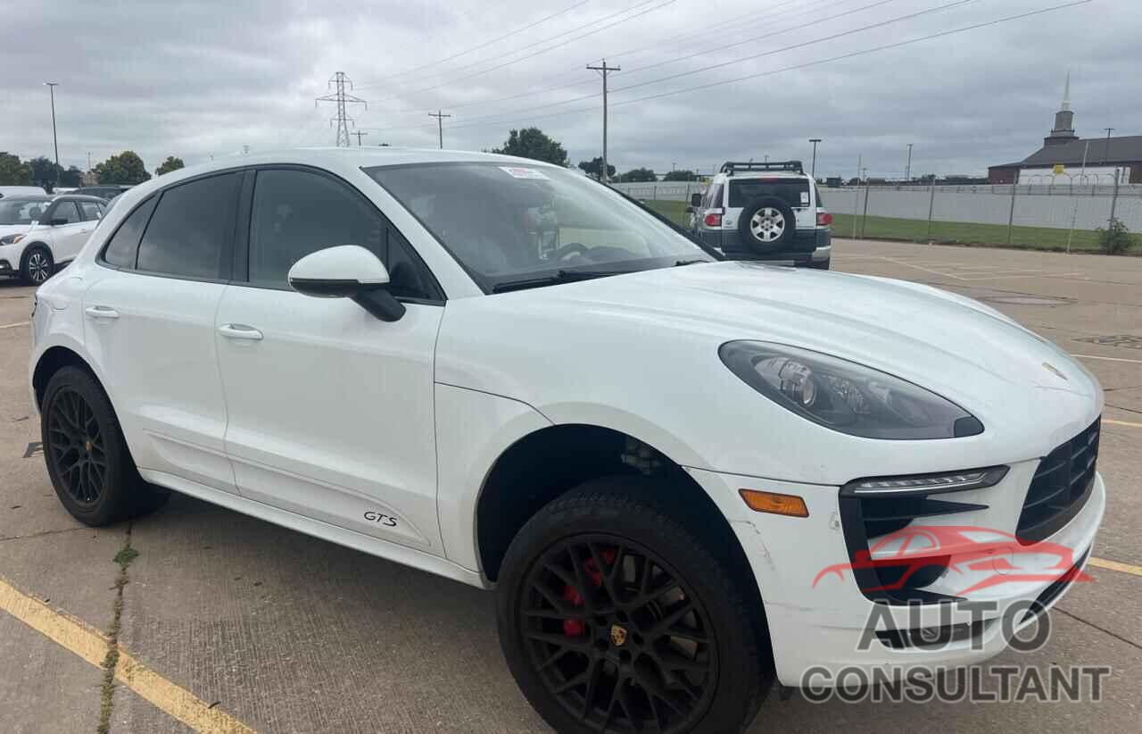 PORSCHE MACAN 2018 - WP1AG2A59JLB62164