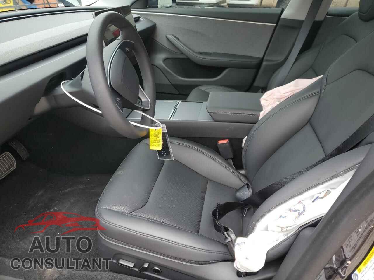 TESLA MODEL 3 2025 - 5YJ3E1EA3SF026361