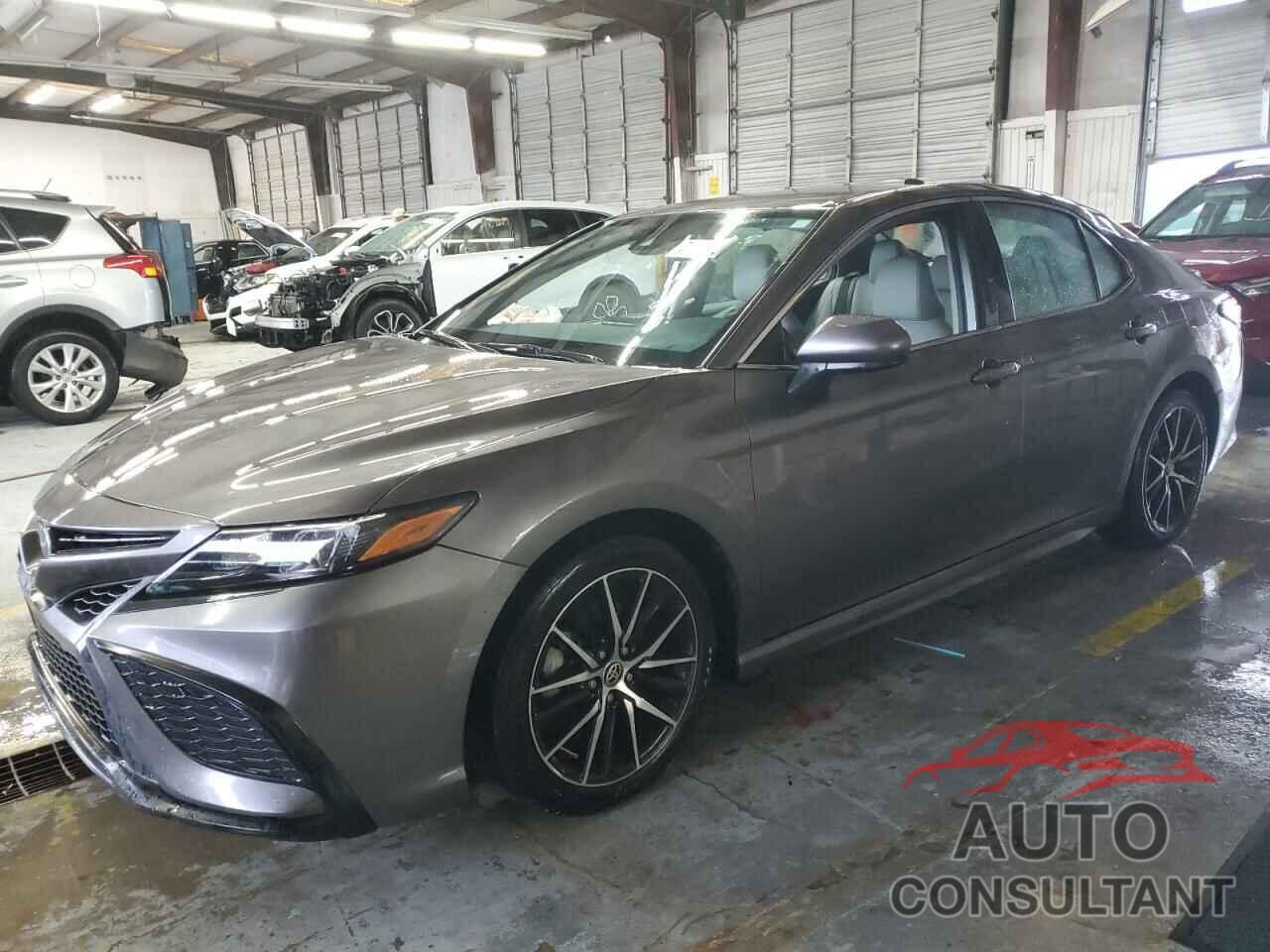TOYOTA CAMRY 2021 - 4T1G11AK5MU540598