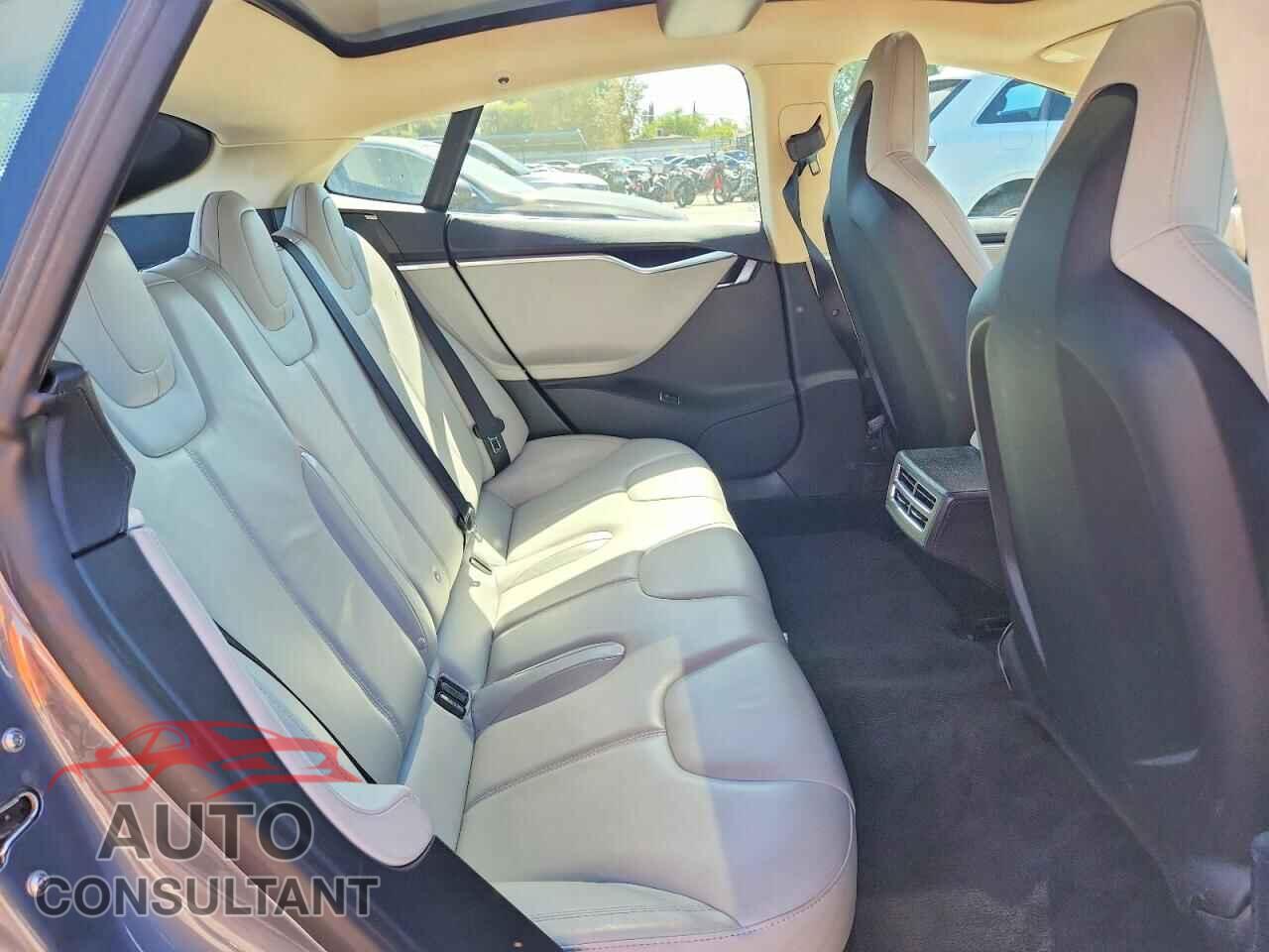 TESLA MODEL S 2013 - 5YJSA1CN8DFP06336