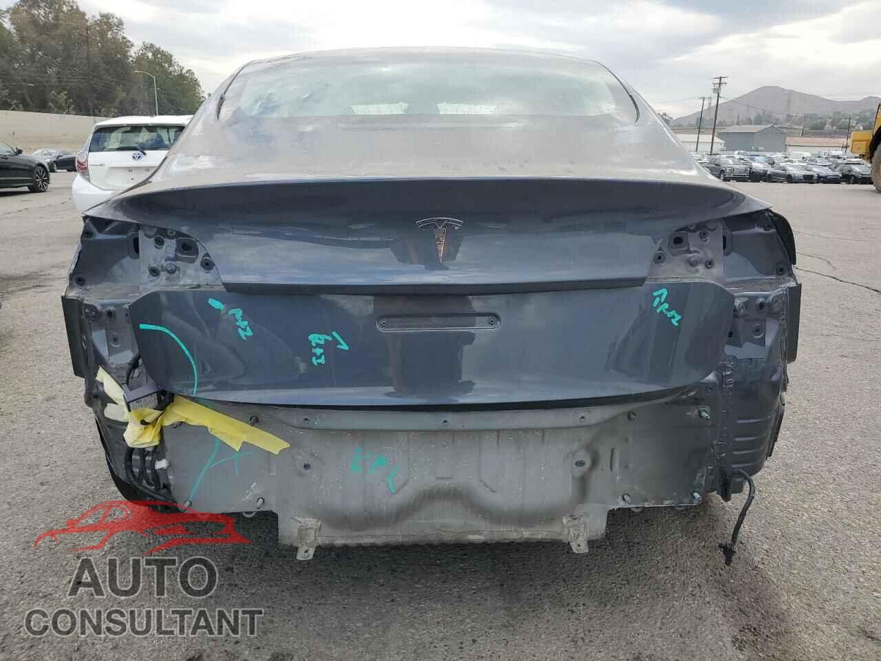 TESLA MODEL 3 2020 - 5YJ3E1EA5LF705002