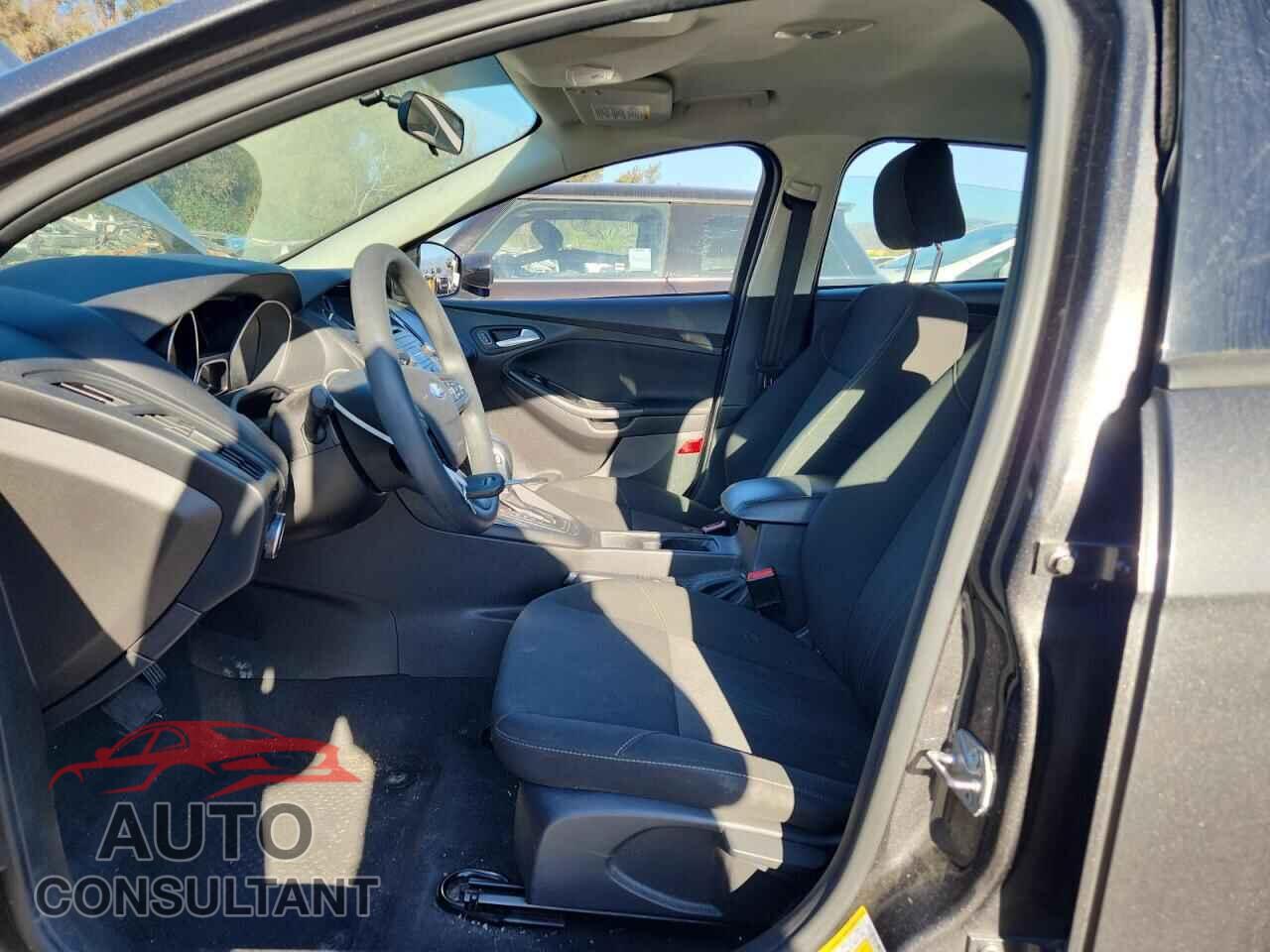 FORD FOCUS 2015 - 1FADP3F22FL229896