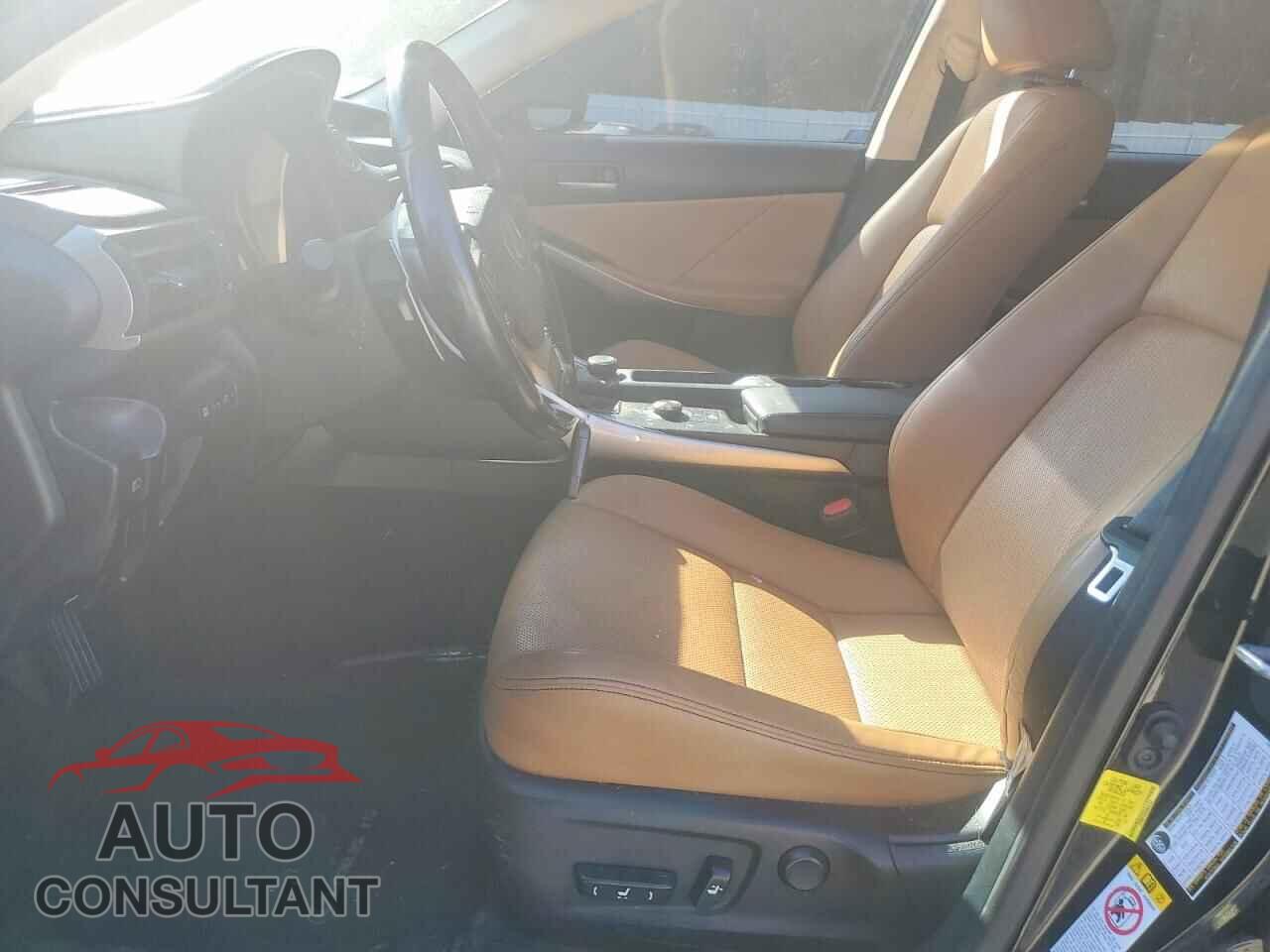 LEXUS IS 2017 - JTHBA1D29H5045104