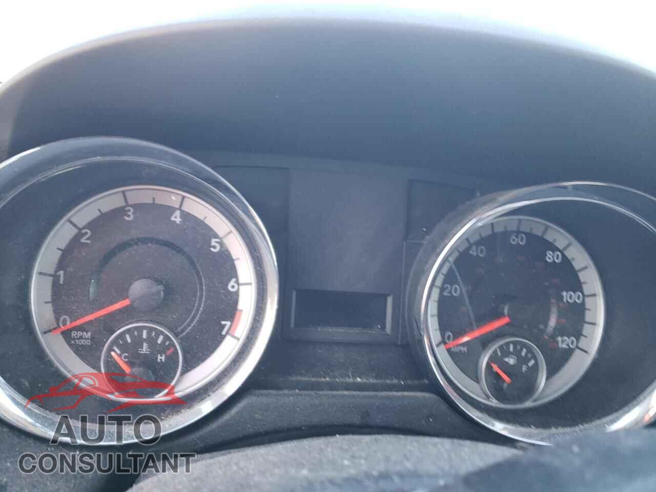 DODGE CARAVAN 2011 - 2D4RN3DG8BR674359