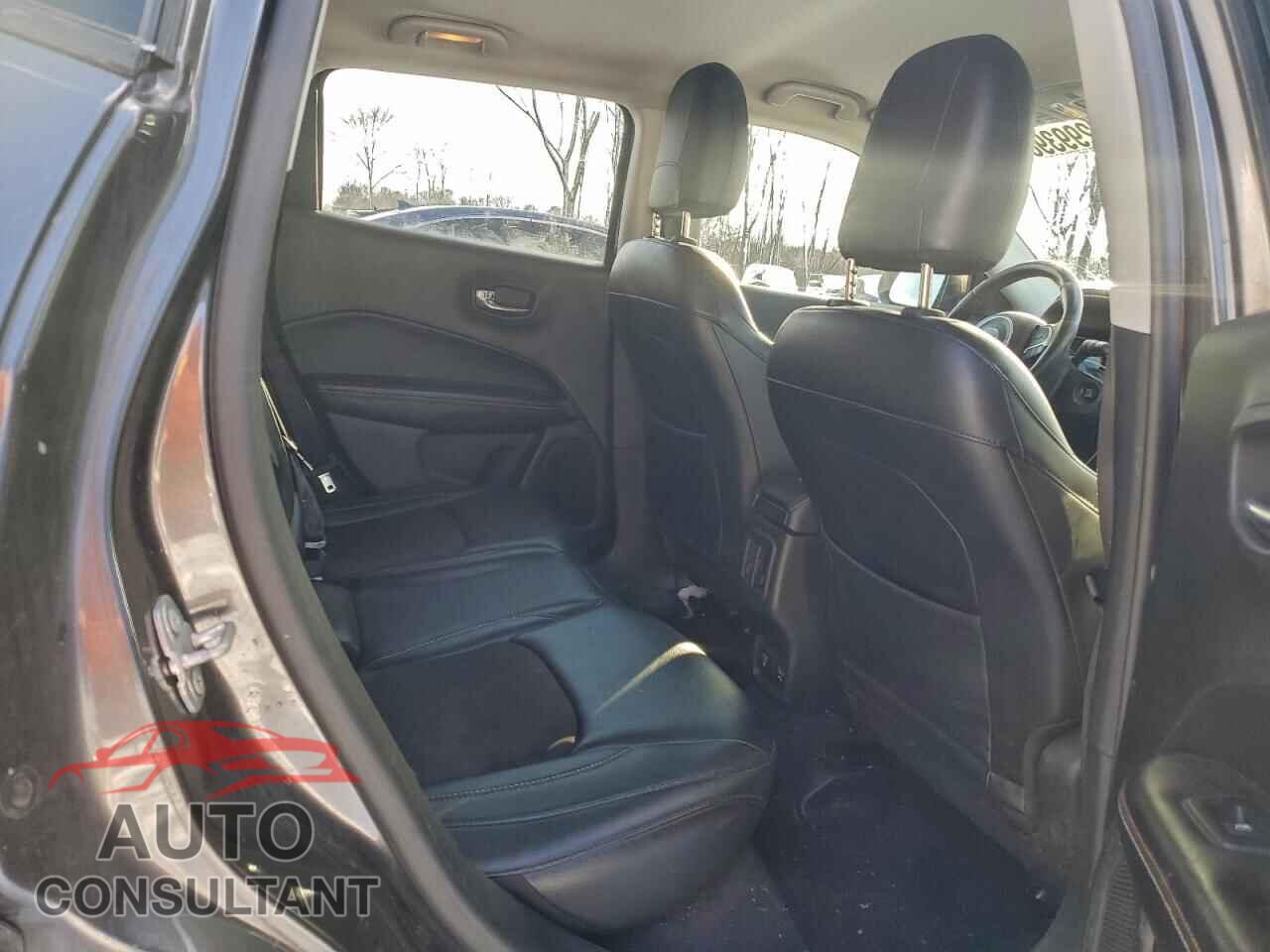 JEEP COMPASS 2017 - 3C4NJDBB0HT596900