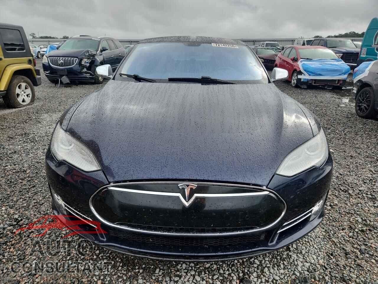 TESLA MODEL S 2014 - 5YJSA1H18EFP42986