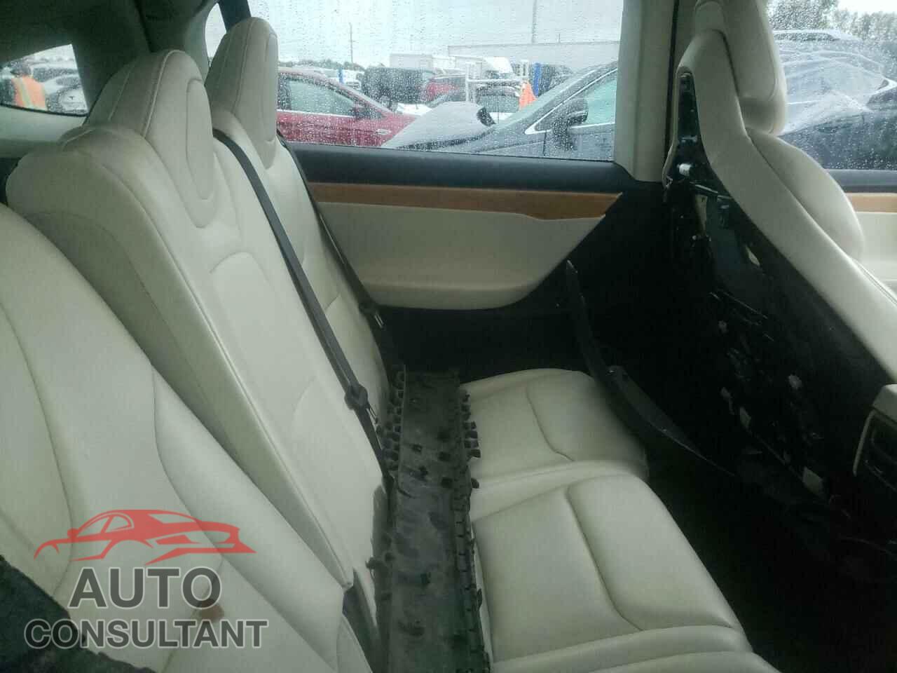 TESLA MODEL X 2018 - 5YJXCDE28JF101216