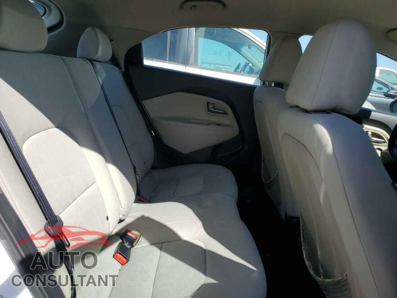 KIA RIO 2013 - KNADM5A32D6110043