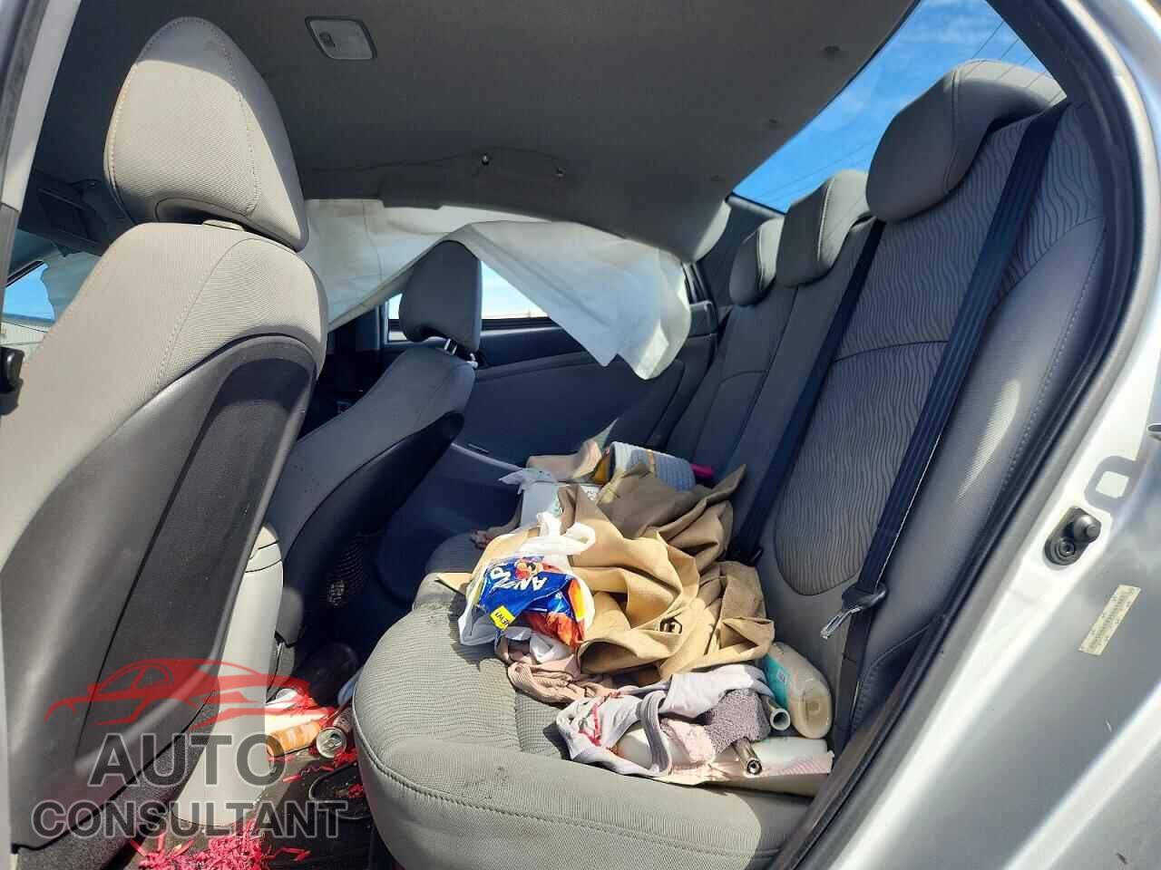 HYUNDAI ACCENT 2013 - KMHCU4AE8DU441663