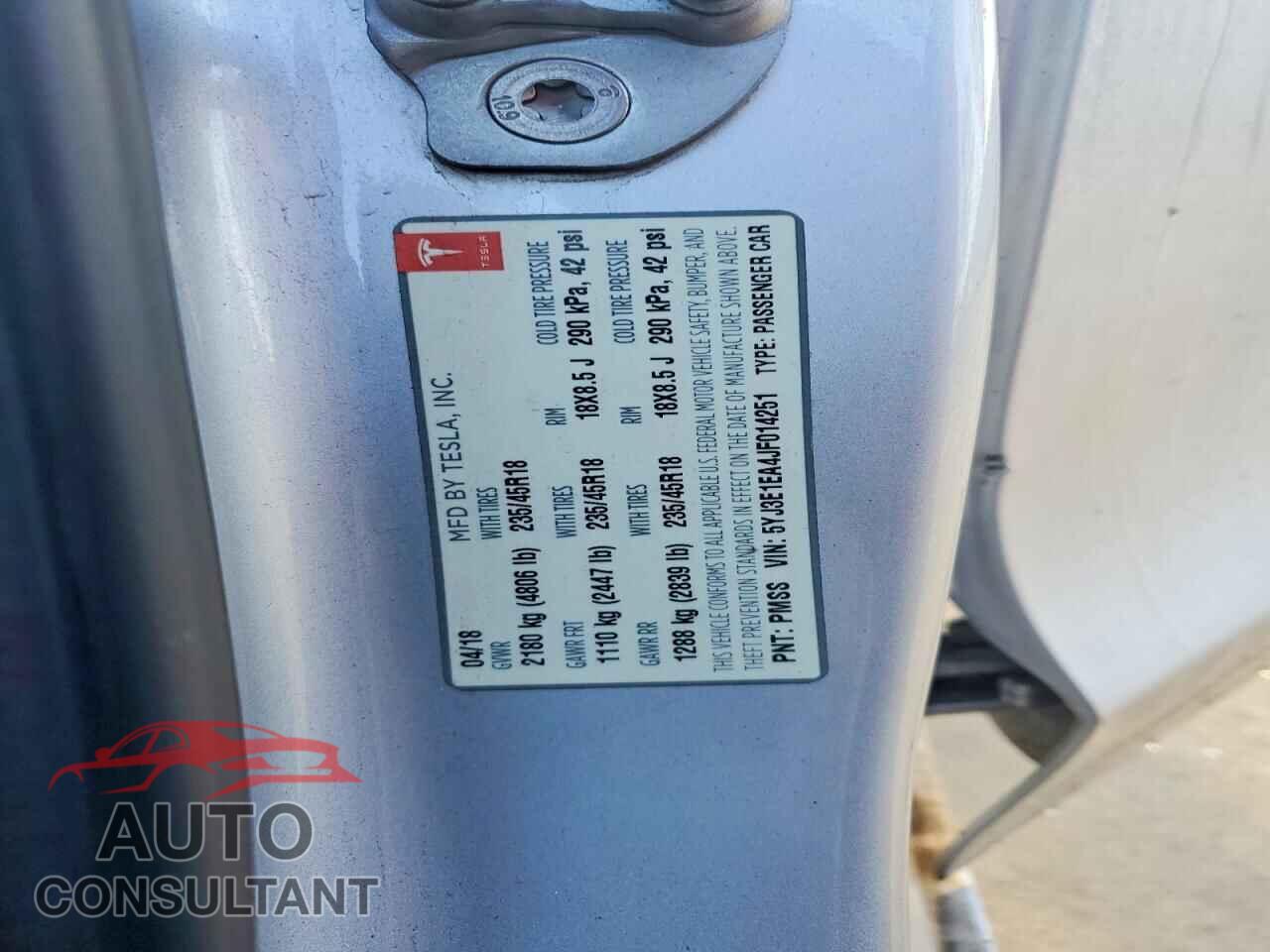 TESLA MODEL 3 2018 - 5YJ3E1EA4JF014251