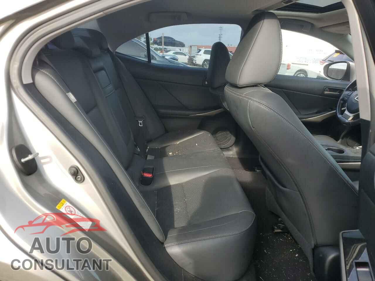 LEXUS IS 2017 - JTHBA1D23H5057412