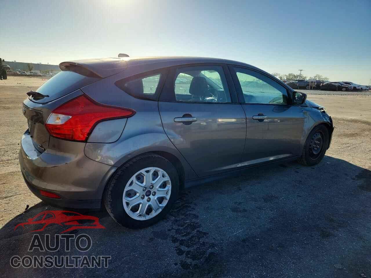 FORD FOCUS 2012 - 1FAHP3K2XCL365793