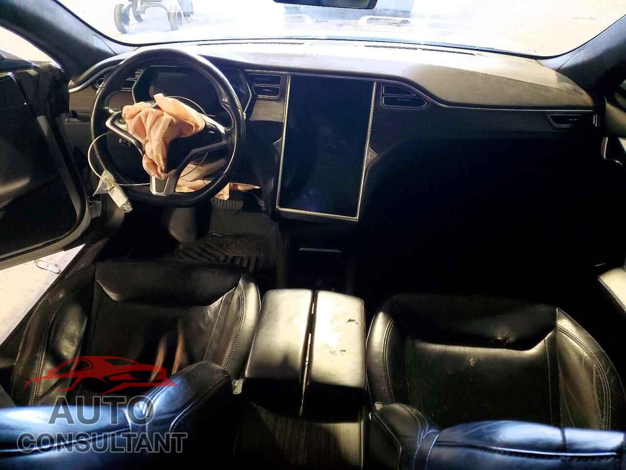 TESLA MODEL S 2015 - 5YJSA1E24FF116589