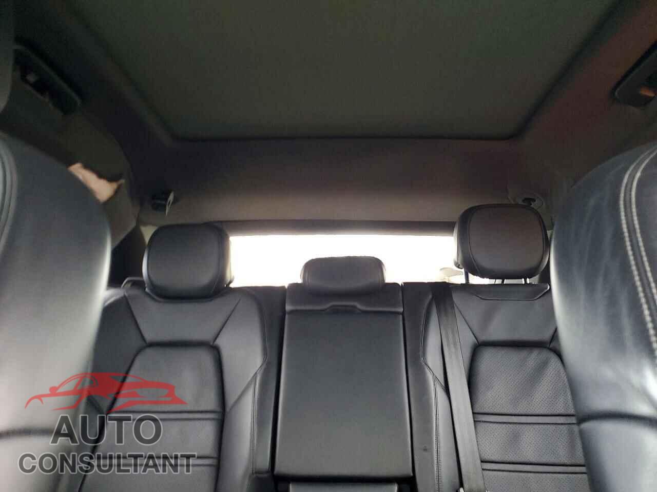 PORSCHE CAYENNE 2019 - WP1AA2AY2KDA01209