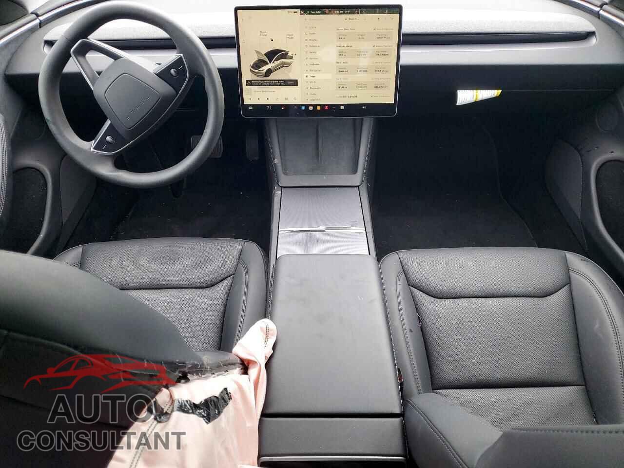 TESLA MODEL 3 2024 - 5YJ3E1EB2RF769967