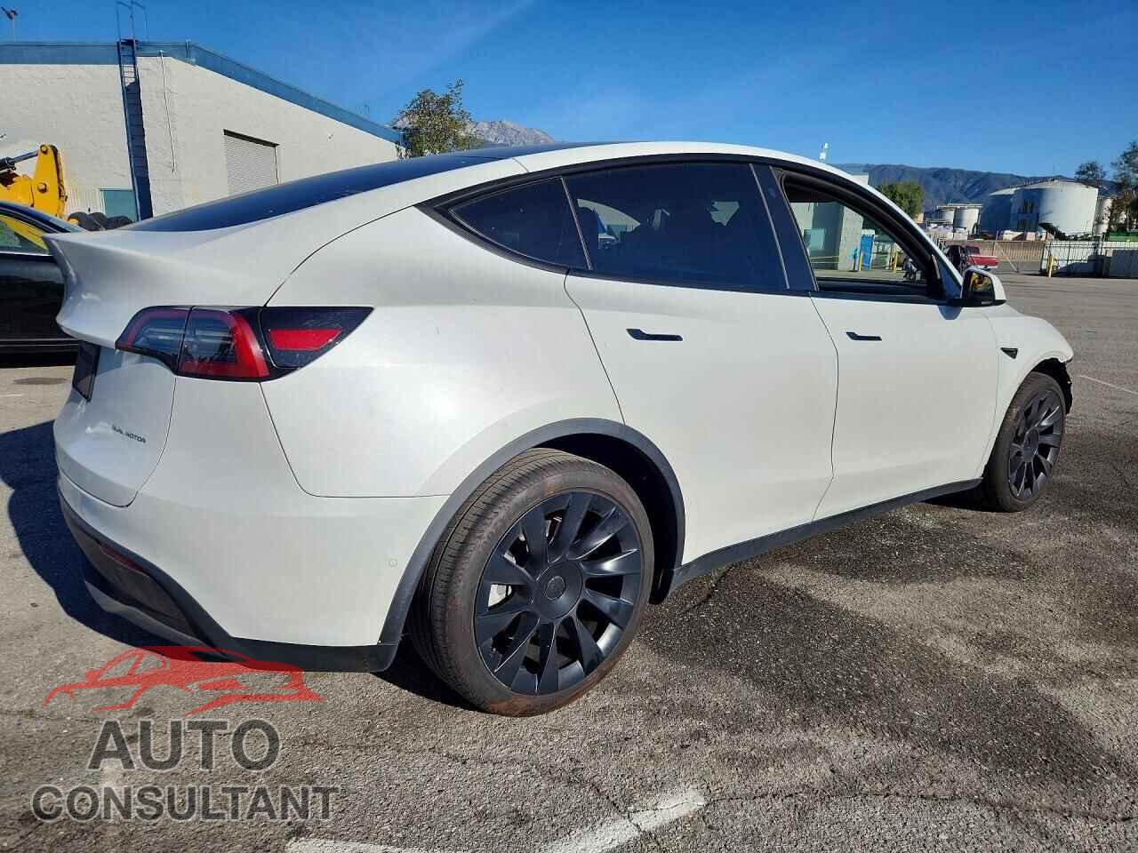 TESLA MODEL Y 2022 - 7SAYGDEE2NF560348