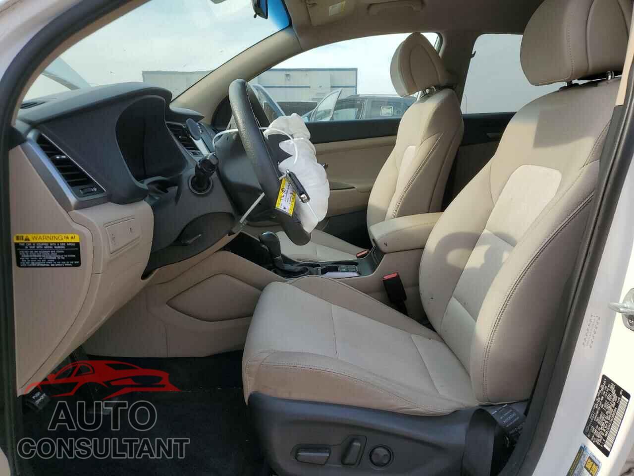 HYUNDAI TUCSON 2017 - KM8J3CA41HU388564