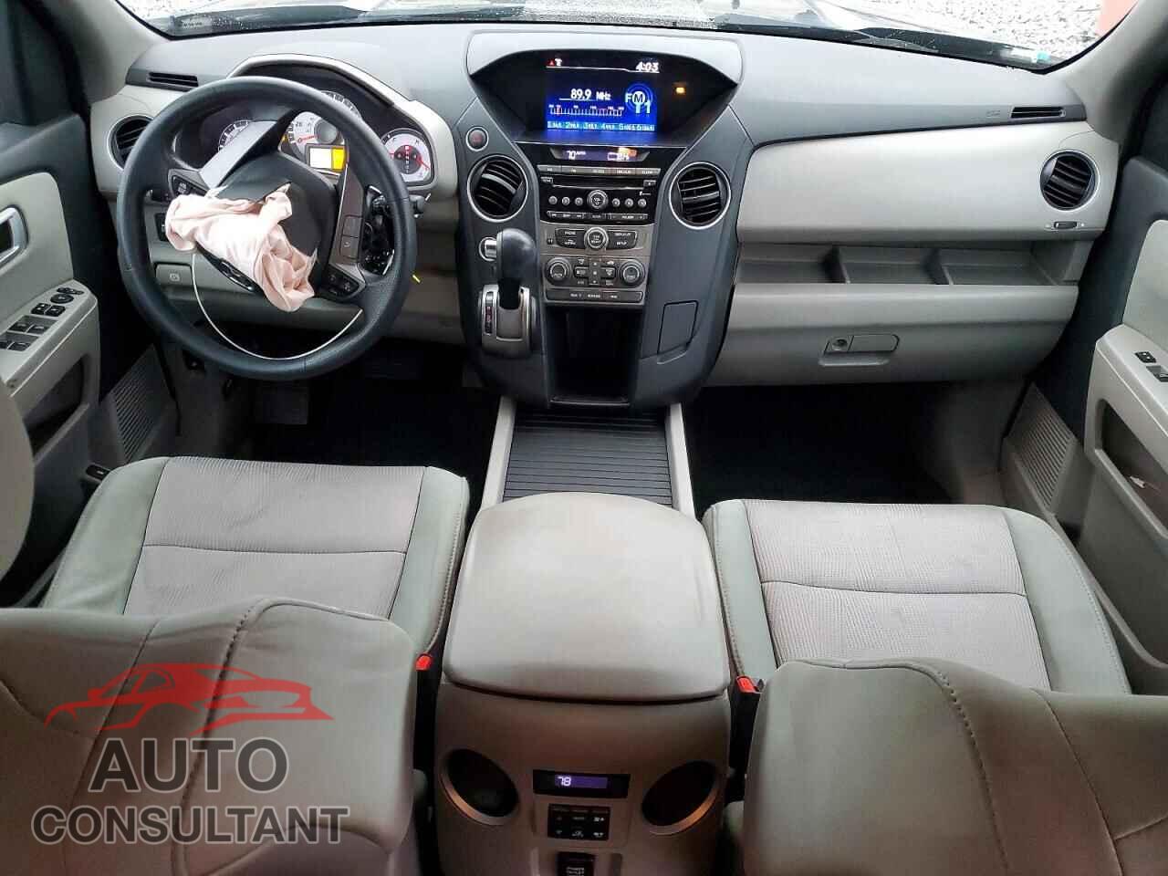 HONDA PILOT 2015 - 5FNYF4H44FB005471