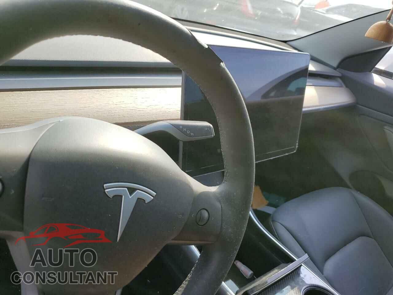 TESLA MODEL 3 2020 - 5YJ3E1EA2LF785200