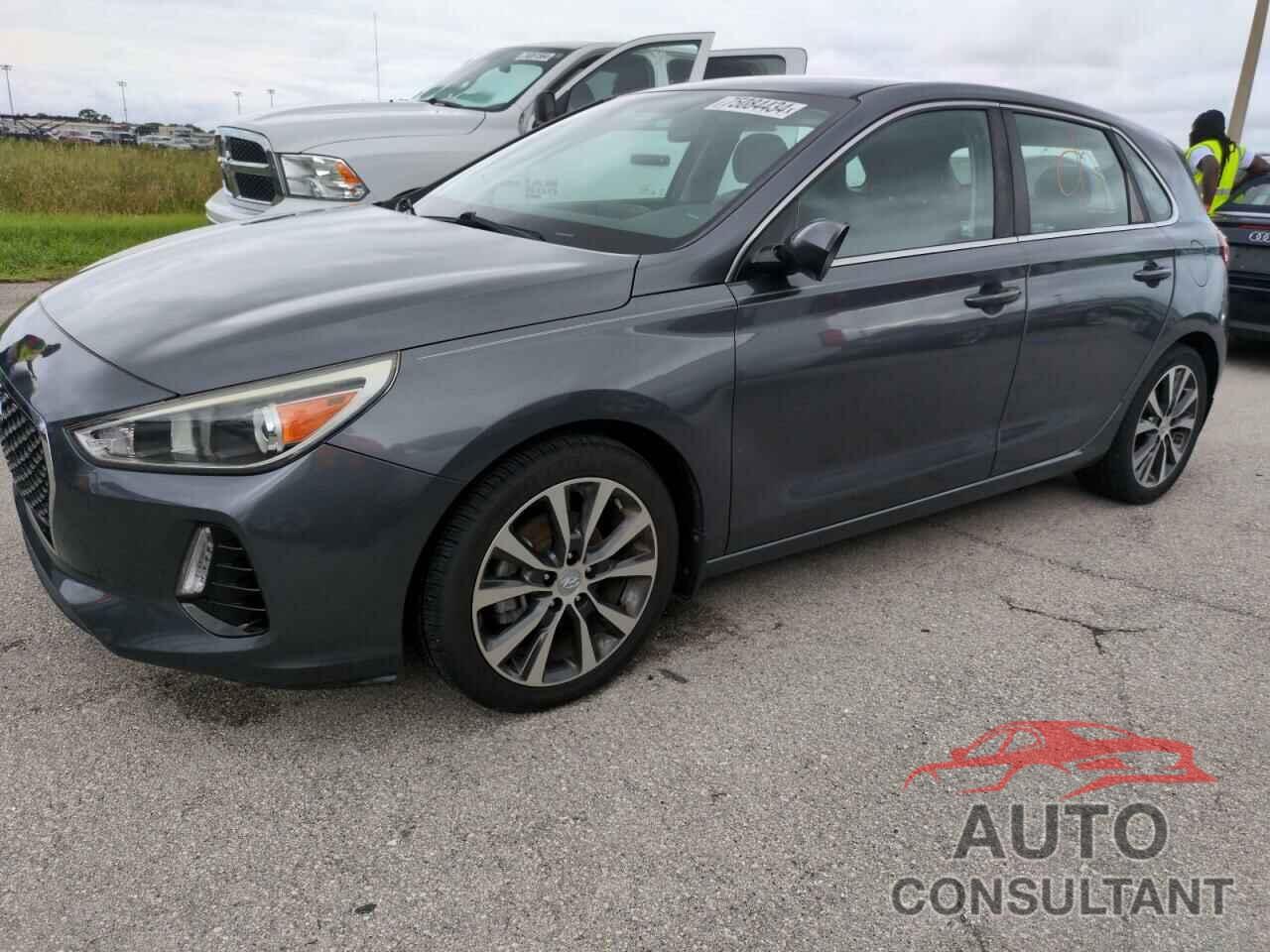 HYUNDAI ELANTRA 2019 - KMHH35LE2KU109193