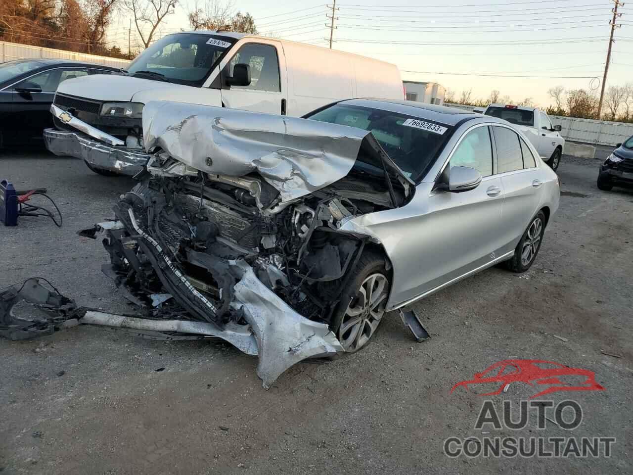 MERCEDES-BENZ C-CLASS 2018 - 55SWF4KB4JU244749