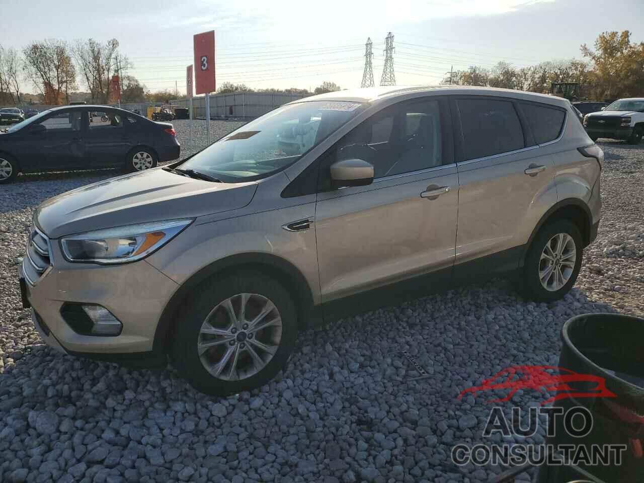 FORD ESCAPE 2017 - 1FMCU9G91HUE67695