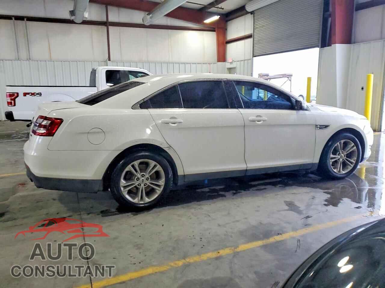 FORD TAURUS 2013 - 1FAHP2E80DG108212