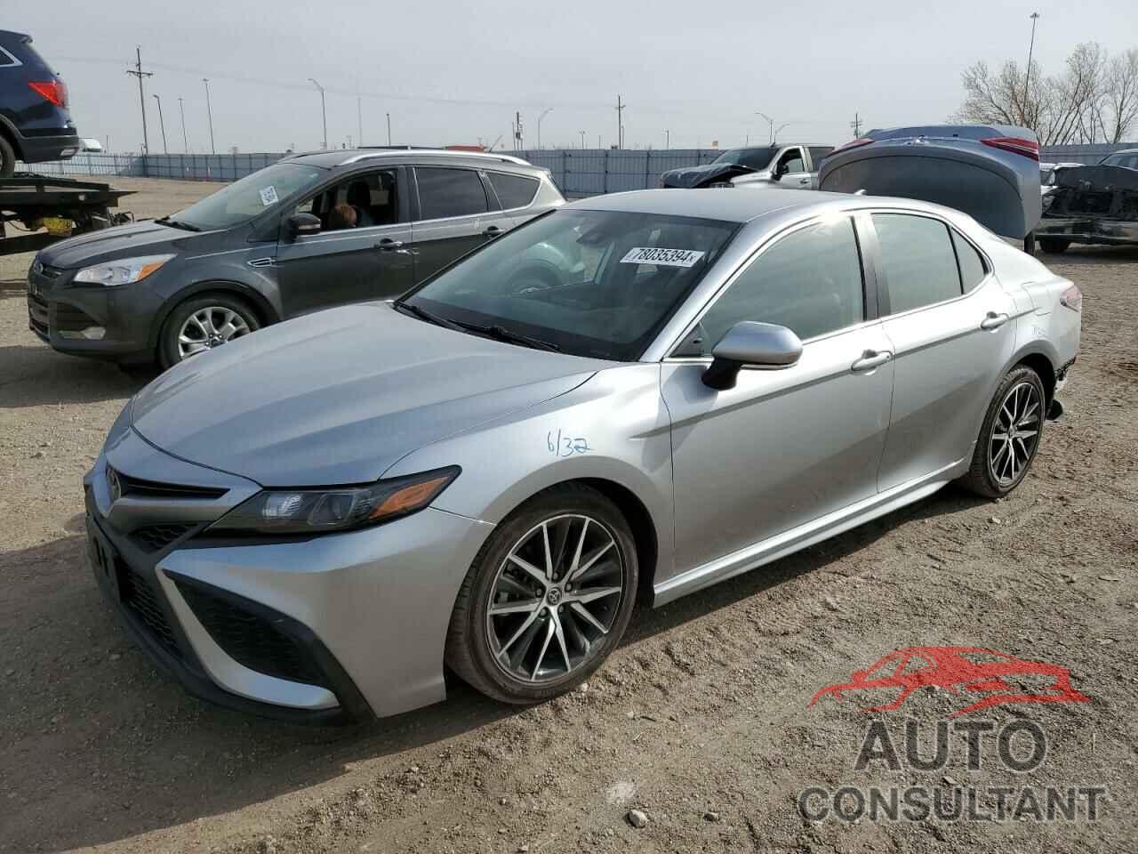 TOYOTA CAMRY 2022 - 4T1G11AK4NU667120