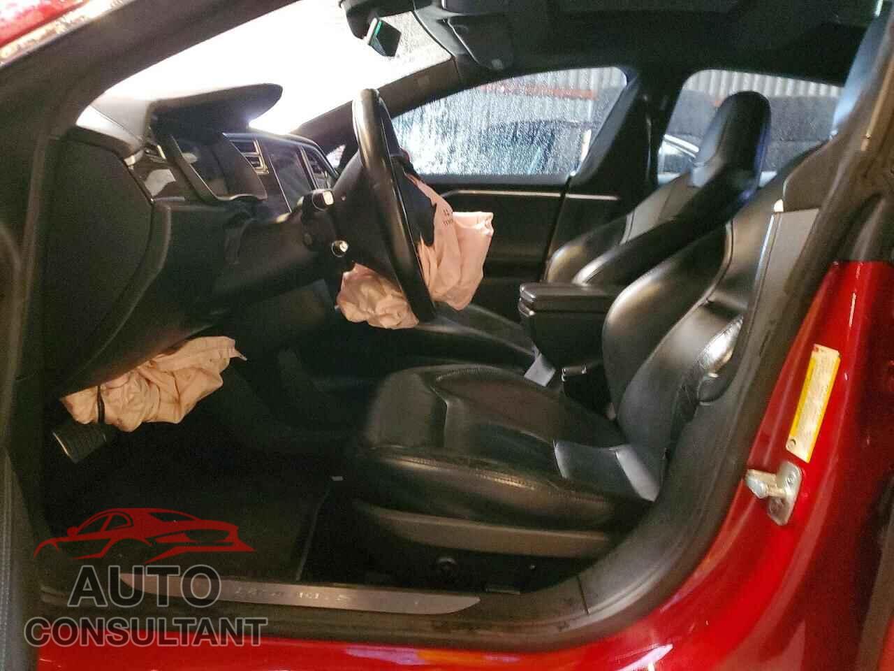 TESLA MODEL S 2015 - 5YJSA1E47FF109217