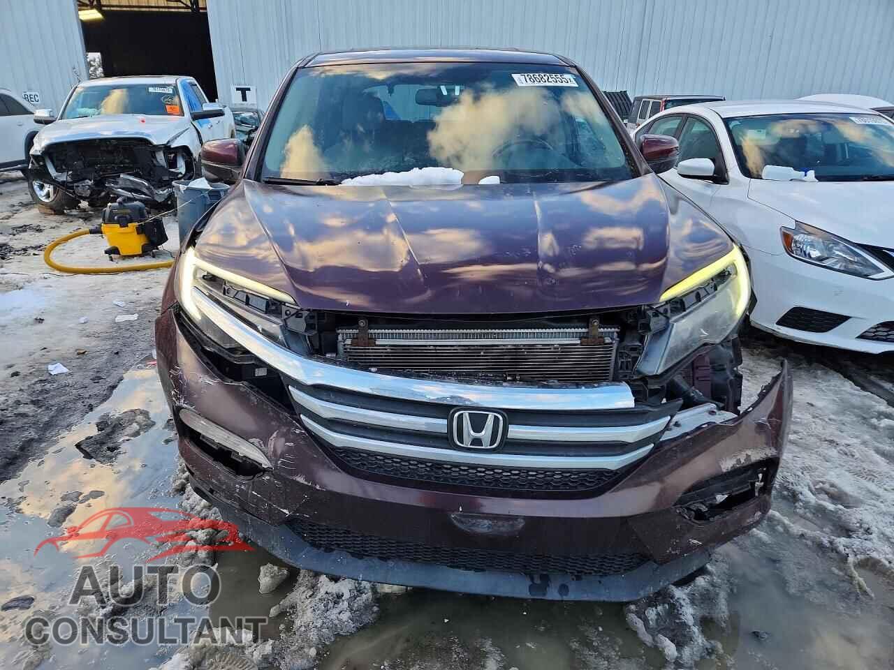 HONDA PILOT 2018 - 5FNYF6H51JB035251
